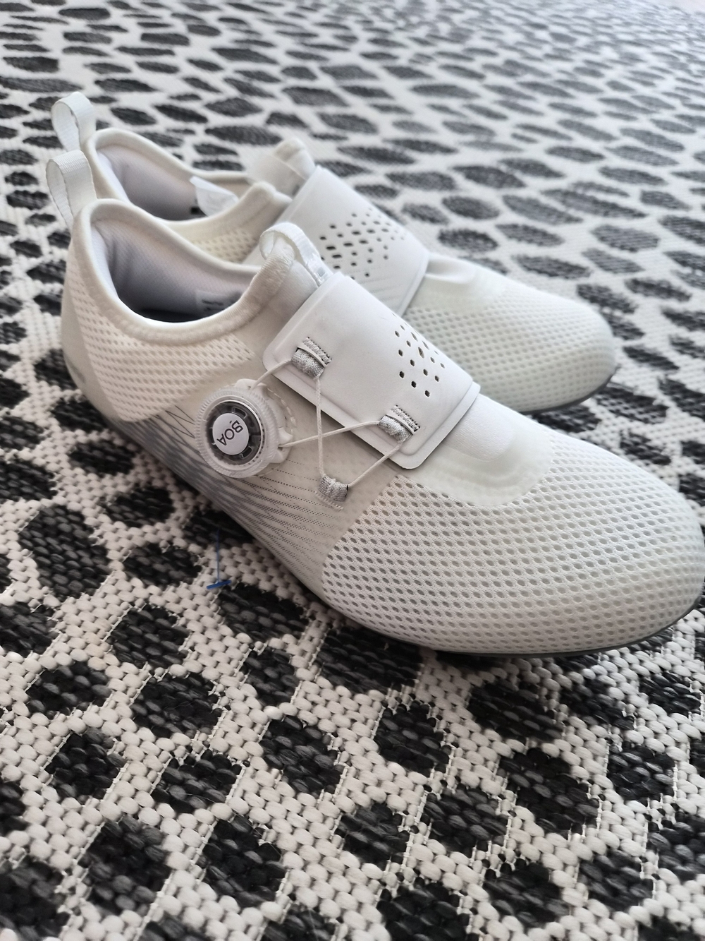 Shimano IC5 Women's ShoesWhite BOA Dial Athletic Sneakers